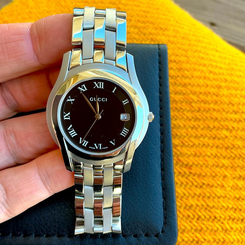 GUCCI stainless steel DRESS watch🔥🔥 - Picture 2 of 15